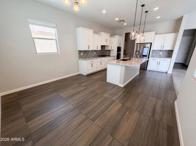 13724 W HARVEST Avenue, Litchfield Park, AZ 85340