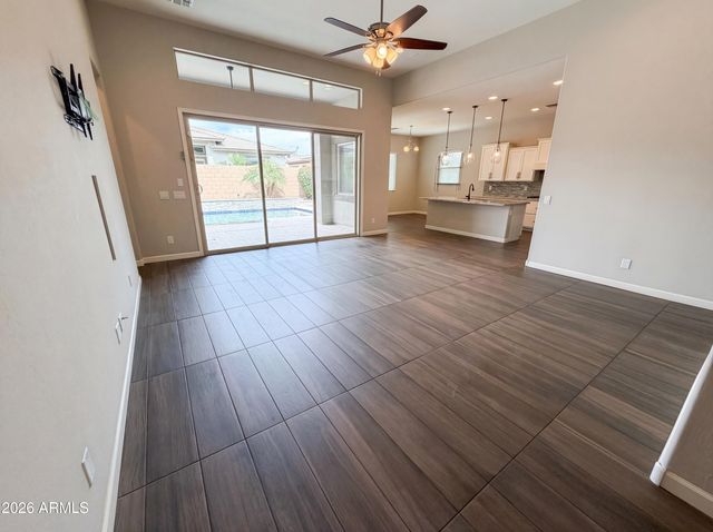 13724 W HARVEST Avenue, Litchfield Park, AZ 85340