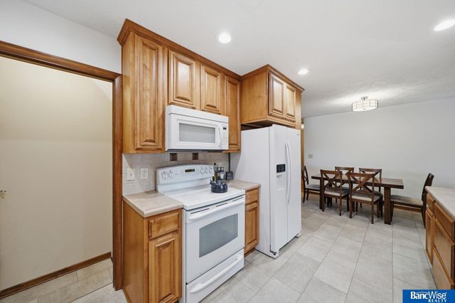 5115 S 52 Street, Lincoln, NE 68516