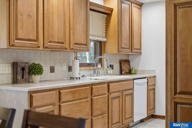 5115 S 52 Street, Lincoln, NE 68516