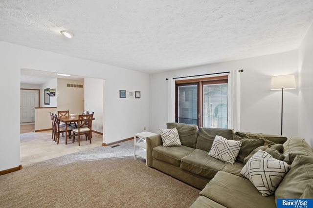 5115 S 52 Street, Lincoln, NE 68516