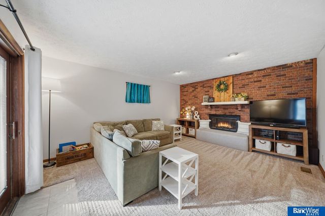 5115 S 52 Street, Lincoln, NE 68516