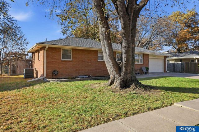 5115 S 52 Street, Lincoln, NE 68516
