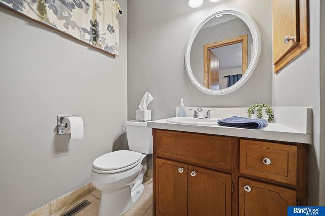 5115 S 52 Street, Lincoln, NE 68516