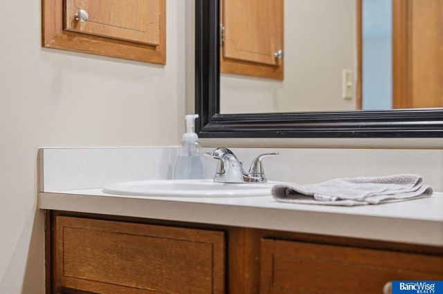 5115 S 52 Street, Lincoln, NE 68516