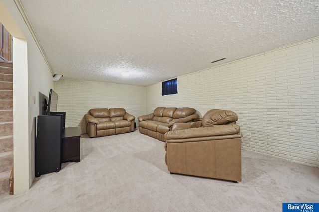 5115 S 52 Street, Lincoln, NE 68516