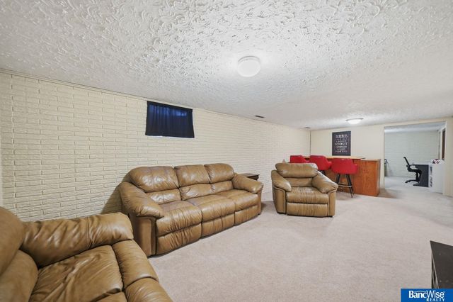 5115 S 52 Street, Lincoln, NE 68516