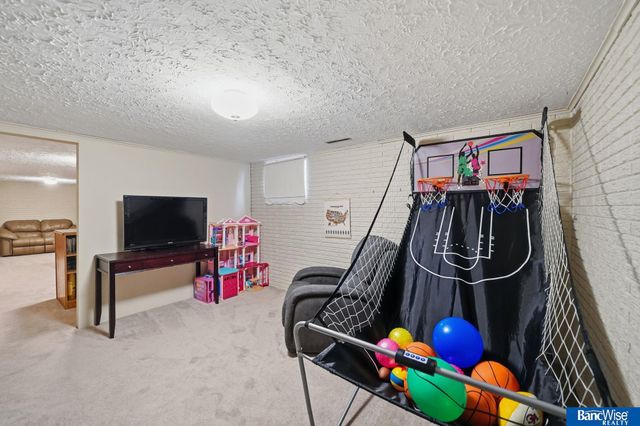 5115 S 52 Street, Lincoln, NE 68516