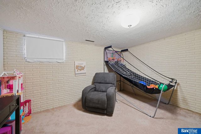 5115 S 52 Street, Lincoln, NE 68516