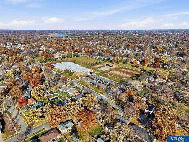 5115 S 52 Street, Lincoln, NE 68516