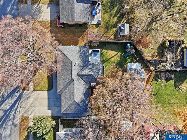 5115 S 52 Street, Lincoln, NE 68516