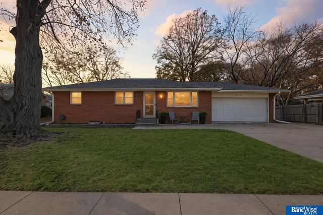 5115 S 52 Street, Lincoln, NE 68516