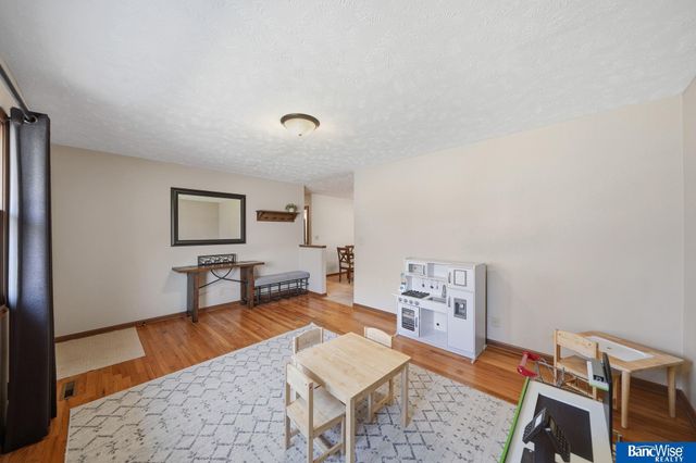 5115 S 52 Street, Lincoln, NE 68516