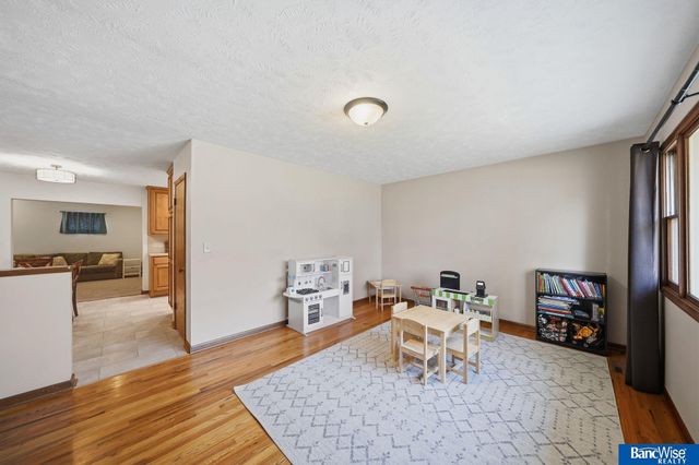 5115 S 52 Street, Lincoln, NE 68516