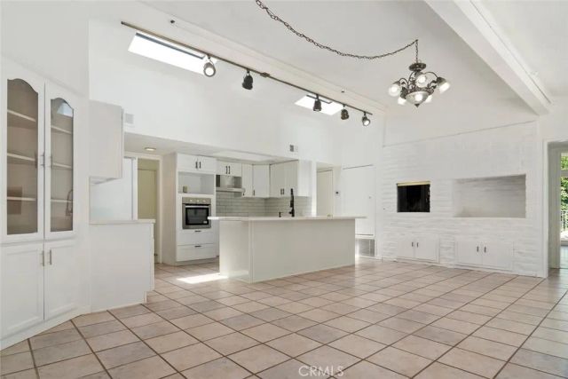 30 La Patera Court, Camarillo, CA 93010