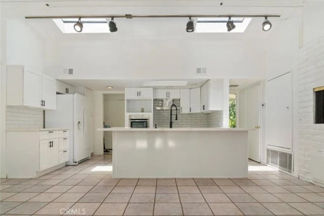 30 La Patera Court, Camarillo, CA 93010