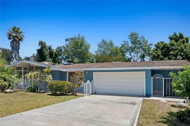 30 La Patera Court, Camarillo, CA 93010