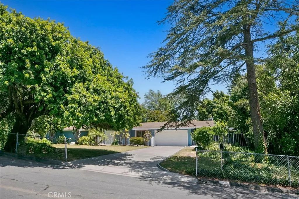 30 La Patera Court, Camarillo, CA 93010