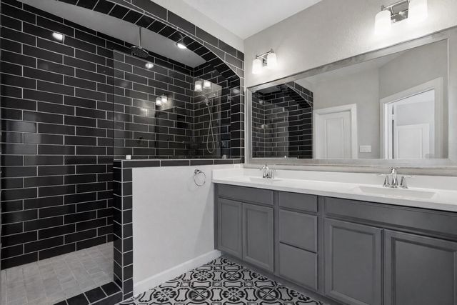 8715 Axlewood Lane, Houston, TX 77055