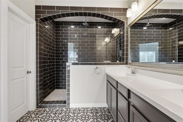 8715 Axlewood Lane, Houston, TX 77055