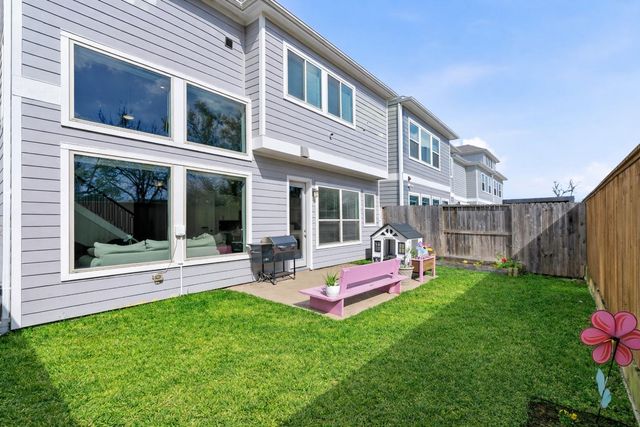 8715 Axlewood Lane, Houston, TX 77055