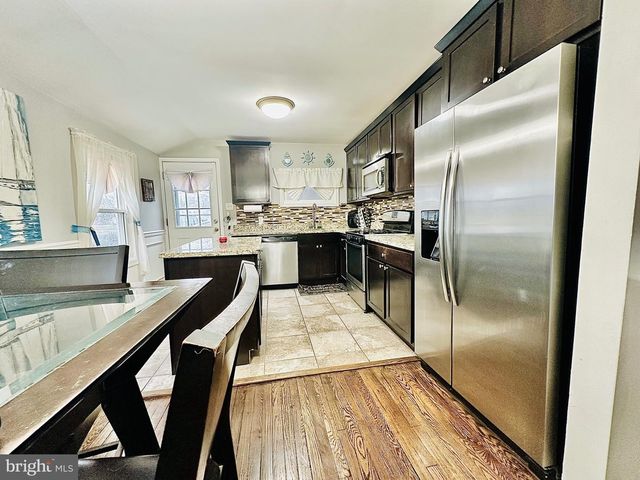 3911 SOUTHERN CROSS DR, Gwynn Oak, MD 21207