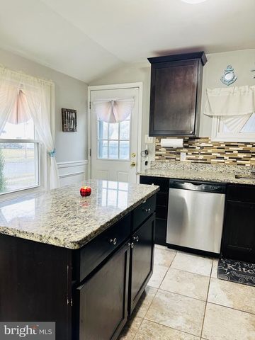 3911 SOUTHERN CROSS DR, Gwynn Oak, MD 21207