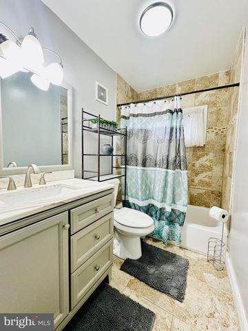 3911 SOUTHERN CROSS DR, Gwynn Oak, MD 21207