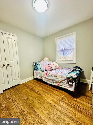 3911 SOUTHERN CROSS DR, Gwynn Oak, MD 21207