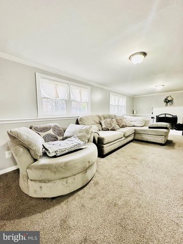 3911 SOUTHERN CROSS DR, Gwynn Oak, MD 21207