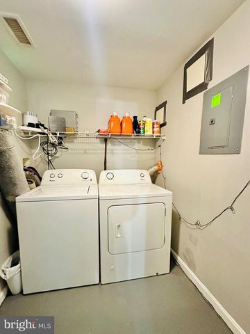 3911 SOUTHERN CROSS DR, Gwynn Oak, MD 21207