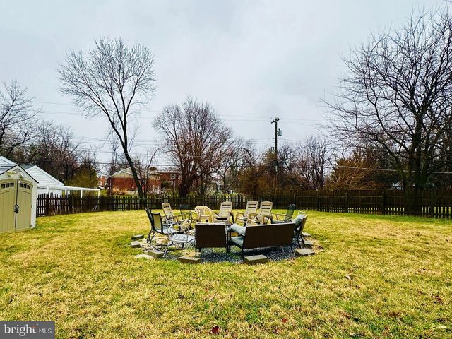 3911 SOUTHERN CROSS DR, Gwynn Oak, MD 21207