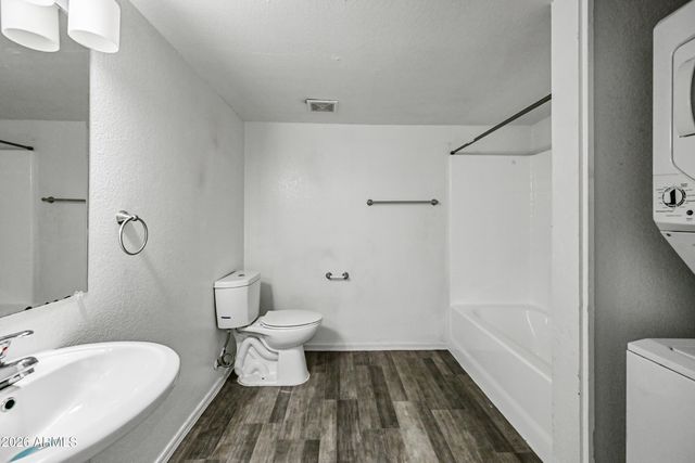 3065 N 67TH Avenue 120, Phoenix, AZ 85033