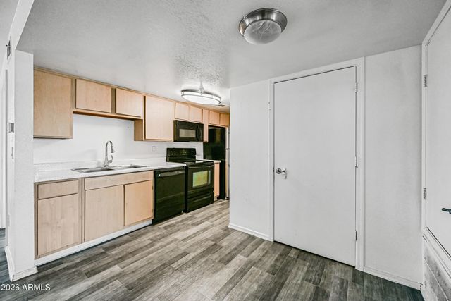 3065 N 67TH Avenue 120, Phoenix, AZ 85033