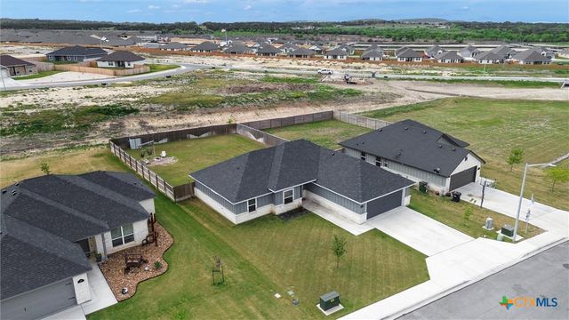 145 Elmer Avenue, Burnet, TX 78611