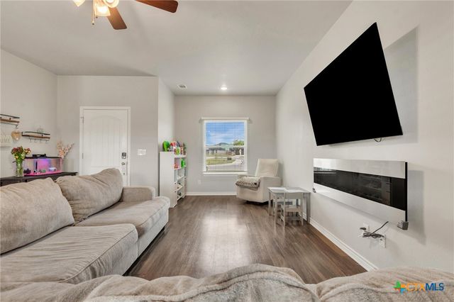 145 Elmer Avenue, Burnet, TX 78611