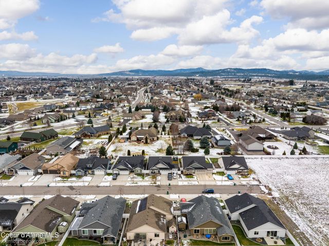 3373 N Coleman St, Post Falls, ID 83854