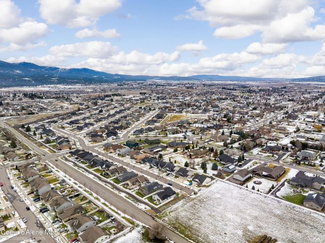 3373 N Coleman St, Post Falls, ID 83854