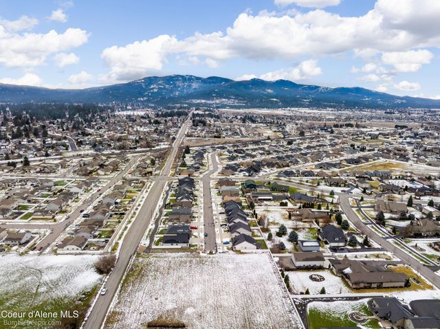 3373 N Coleman St, Post Falls, ID 83854