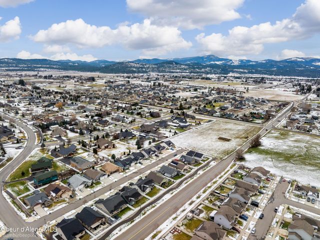 3373 N Coleman St, Post Falls, ID 83854