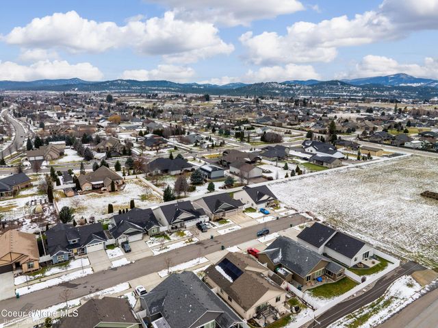 3373 N Coleman St, Post Falls, ID 83854