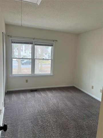 5 Salt Marsh Quay Apt H, Hampton, VA 23666