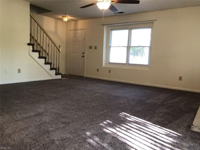 5 Salt Marsh Quay Apt H, Hampton, VA 23666