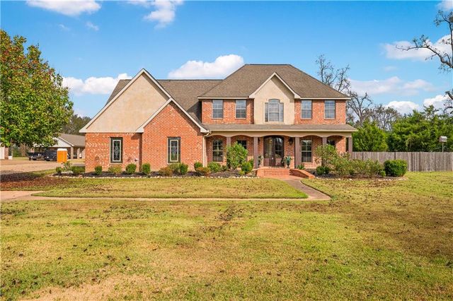 110 COLUMNS Drive, Alexandria, LA 71303