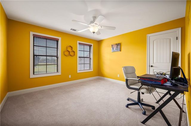 110 COLUMNS Drive, Alexandria, LA 71303