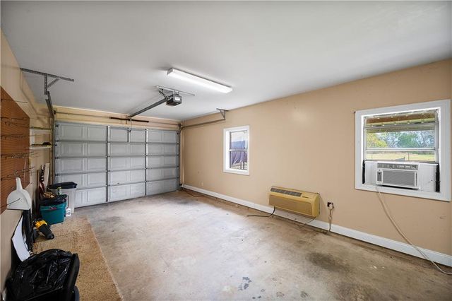 110 COLUMNS Drive, Alexandria, LA 71303