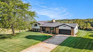 333 Sorrento Drive SE, Byron Center, MI 49315