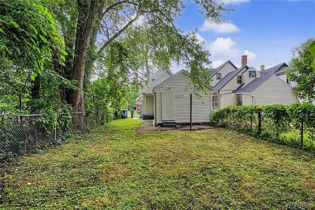 31 Pershing Avenue, Buffalo, NY 14211