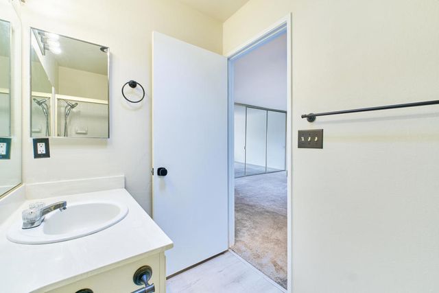 2420 Los Coyotes Drive, Palm Springs, CA 92264