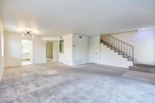 2420 Los Coyotes Drive, Palm Springs, CA 92264